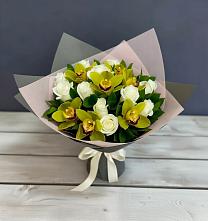 Букет цветов из:  Орхидеи и Розы #REPLACE_PRED# Степаньково