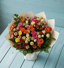Букет Микс из разноцветных кустовых роз в Степаньково